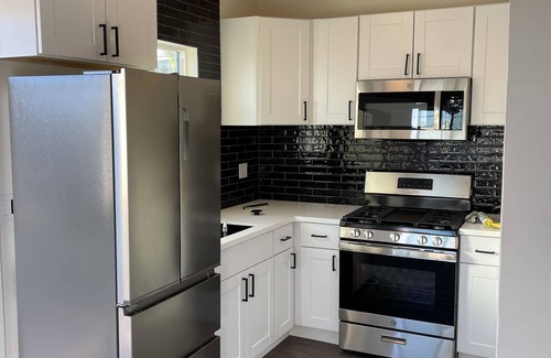 Ventura Apartment | Unique Beach Gem