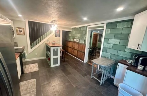 Leicester House | Unique Carolina mountain retreat near Asheville NC