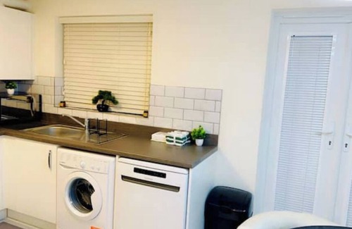 Accrington House | Unique Charming 2-Bedroom House Space for All