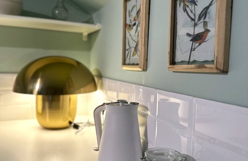 Bristol Apartment | Unique Clifton apartment on historic crescent