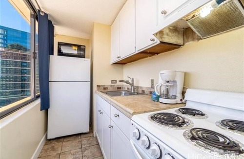McCully - Moiliili Apartment | Unique Corner Studio Condo Incredible Ocean and Canal Views!