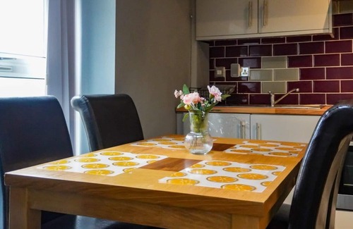 Headingley Apartment | Unique Cottage 2 bed Flat Headingley Leeds, Near to Leeds Universities and Shops