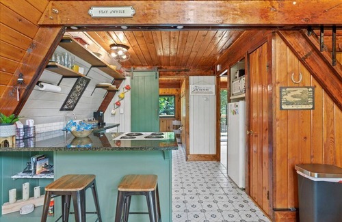 Como Cabin | Unique & Cozy A-Frame Getaway