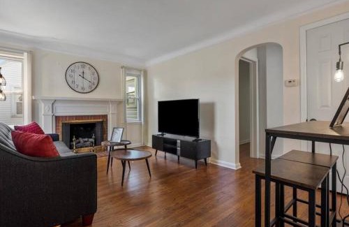 Ferndale House | Unique & Cozy Hideaway!
