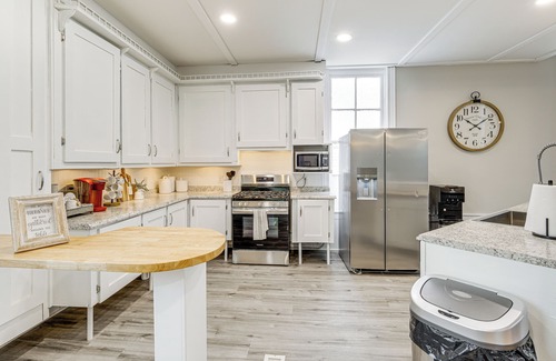 Alliance House | Unique Family Retreat in Akron Area: Hike & Fish!