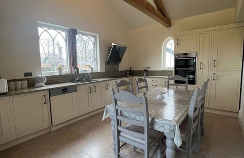 Brimstage Cottage | Unique, Picturesque Cottage: Peaceful Location full of Wildlife - 1 bedroom rate