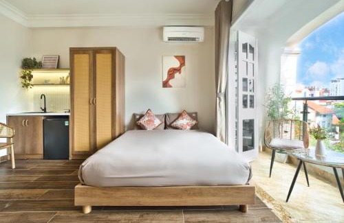 Truc Bach Apartment | Unique Heritage Old Quarter Apartment