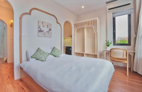 Truc Bach Apartment | Unique Heritage Old Quarter Apartment
