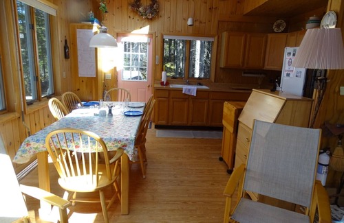 Friendship Cottage | Unique ISLAND Living off the grid -Waterfront cottage