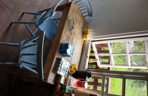 Wixford House | Unique lockside canal cottage.