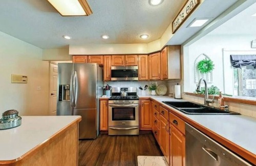 Lawrenceburg House | Unique Luxury Family Retreatnn
