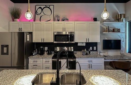 Nashville Apartment | Unique Nashville Executive Condo & Workspace