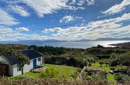 Caherdaniel Apartment | Unique Old Stone Cottage