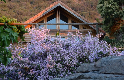 La Florida Cottage | Unique retreat above Santiago de Chile with wooden cottage sleeps 4