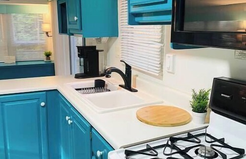 Miller Lake House | Unique "Shipwreck" Glamping RV I Near Grotto