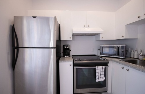Milton Park Apartment | Unique Stays - 3658 Boul. Saint-Laurent