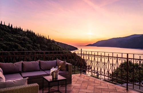 Buseto Palizzolo Villa | Unique Villa Located in the Sicilian Countryside