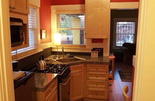 West University Apartment | Unique , Vintage Studio Apartment for Leisure/Corporate Travel