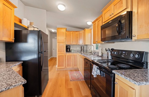 Friday Harbor House | Unique Waterfront Beach House, 1 mile from Friday Harbor