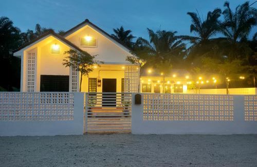 Serom House | Unit 01 Homestay Private pool
