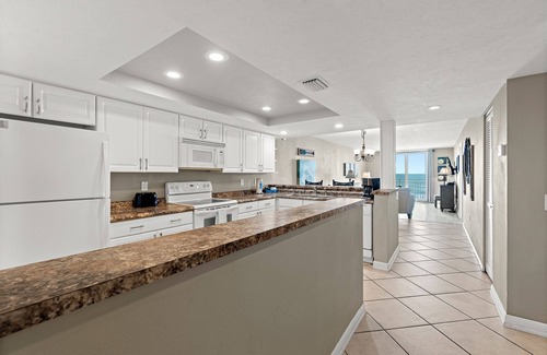 Tropic Condo | Unit 206 Charming 2-bedroom condo with WiFi, AC in peaceful Indian Harbour Beach