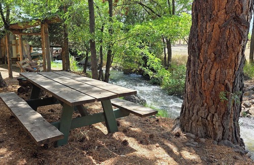 Cedaredge Cabin | Unit 6 at the Cedaredge Lodge – "Where Quiet Moments Become Lasting Memories”
