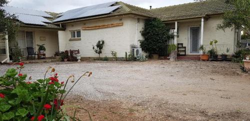 Seacombe Gardens Apartment | Unit in Marion