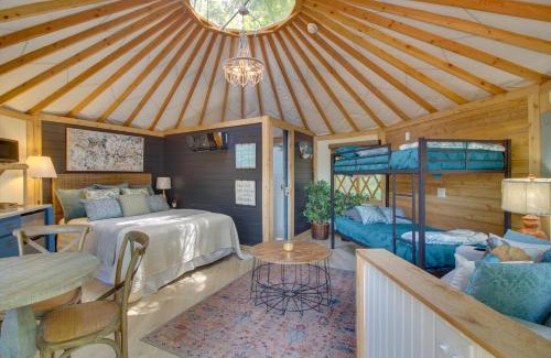 Sparta Apartment | Unplugged Retreat! Unique Yurt with Deck in Smokies