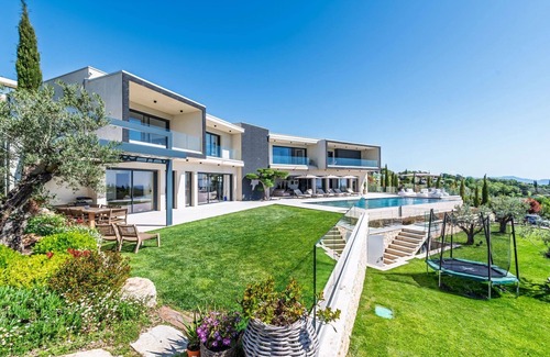 Chateauneuf-Grasse House | Unrivaled Modern Architect Luxury Villa. Just Moments from Cannes