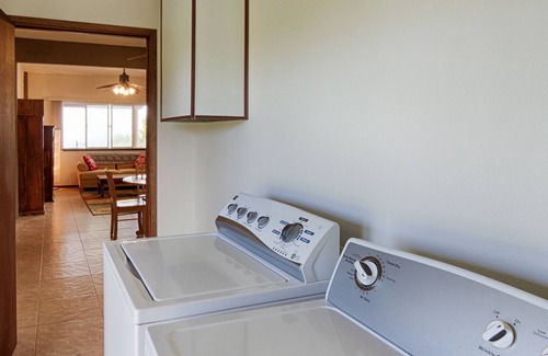 Hilo House | Unspoiled, Undiscovered, Unforgettable Waterfall Farm Overlooking Hilo Bay