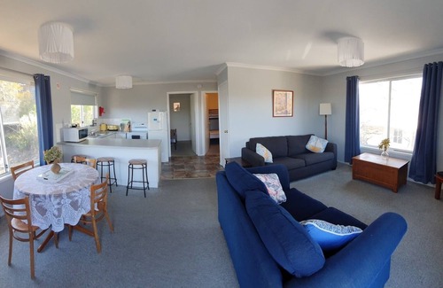 Aldinga Beach Cabin | Unwind at Aldinga Beach