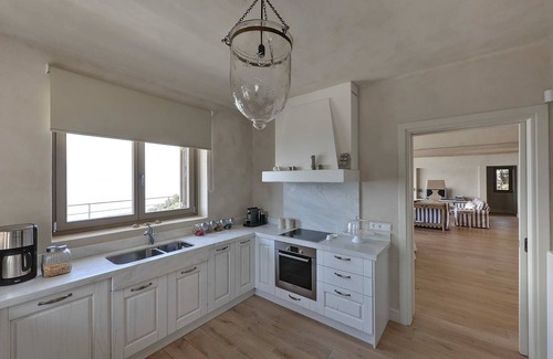 South Pelion Villa | Unwind Estate: Beachfront Luxury. Intimacy & privacy