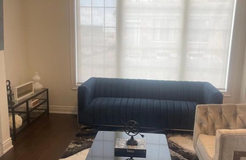 Bradford House | Unwind Here in a Stylish and Cozy Space