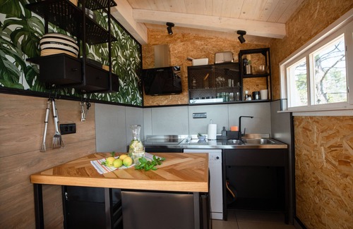 Rogac Ski Chalet | Unwind in a unique Chalet with a sea view patio