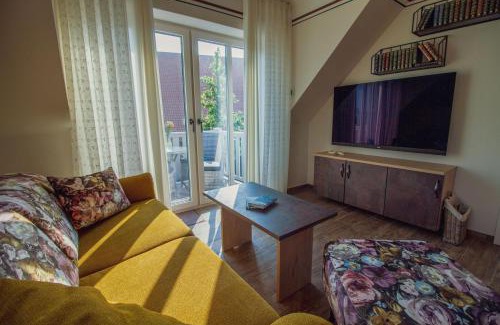 Upleward Apartment | Up Besöök - Rapsblüte mit Infrarotsauna