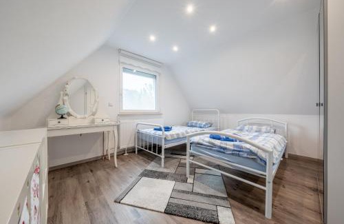 Ahlem-Badenstedt-Davenstedt House | up to 3 private rooms with 2 bathrooms