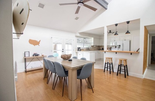 North Beach House | *Update * New Game Room, near Navy Base and Beach!