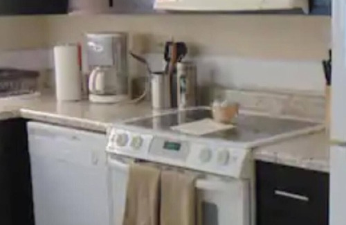 Anniston House | Updated ComfyBungalow centrally located