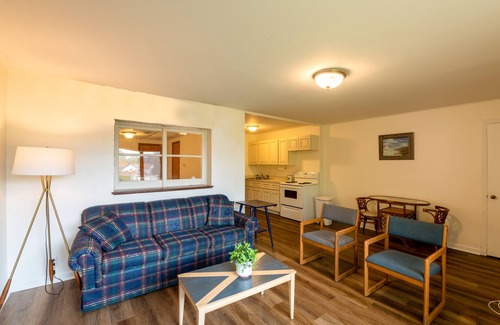 Whitehall Apartment | Updated Guest apartment with Lake Views and close to Lake Michigan Beaches