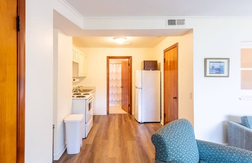 Whitehall Apartment | Updated guest apartment with lake views and close to Lake Michigan beaches