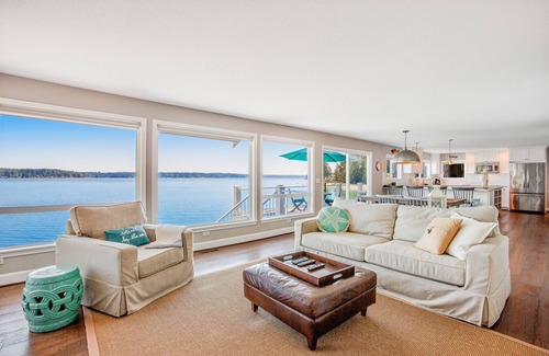 Allyn-Grapeview House | Updated home on the water with 2 decks, amazing views, & amenities to enjoy