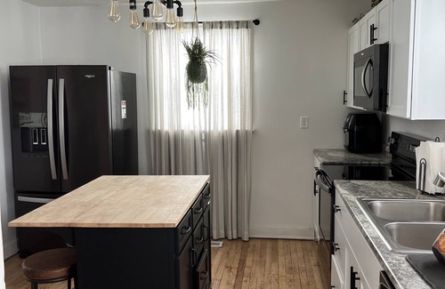 Kearney House | Updated kitchen, Close to downtown, Pet friendly, Privacy fenced backyard!