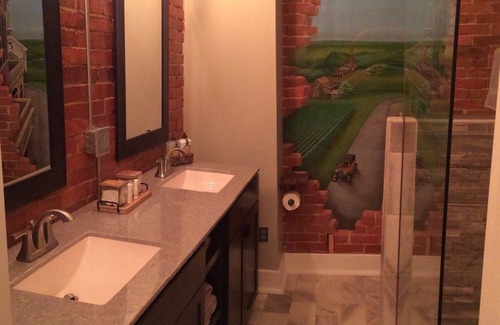 Olney Apartment | Updated Loft in the heart of downtown Olney!