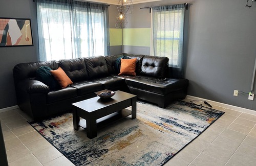 Lawrenceville House | Updated Modern Two Bedroom Home