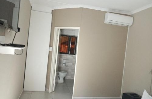 Otjiwarongo House | Upi guesthouse