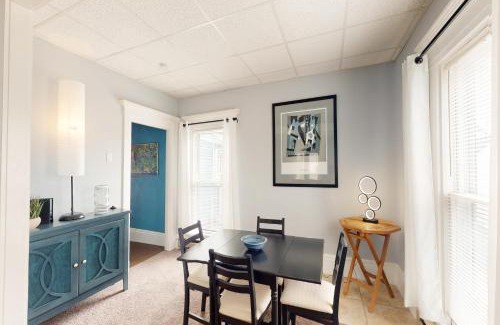 Bucksport House | Upper Corbel House