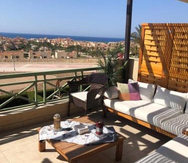 Ad-Dab'ah Ski Chalet | Upper chalet at lavista bay