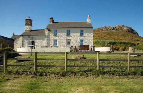 St Brides House | Upper Porthmawr - 5 Bedroom Cottage - Whitesands