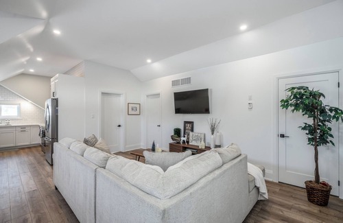 Cumberland Beach Cottage | Upper Shadow Creek Haven