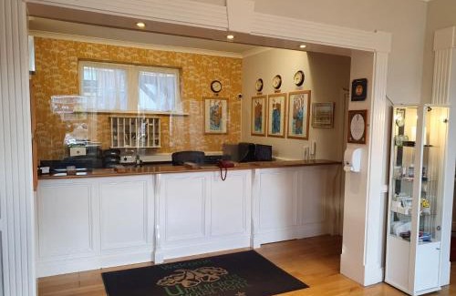 Rathmines Hotel | Uppercross House Hotel